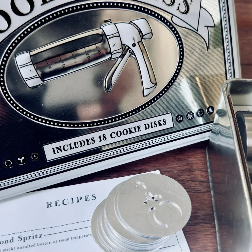 Williams-Sonoma Cookie Press with 33 Cookie Disks in Tin made by Kuhn Rikon